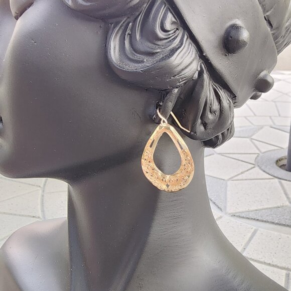 Vintage 14K Yellow Gold Cut-Out Teardrop Dangle Earrings - Picture 6 of 10